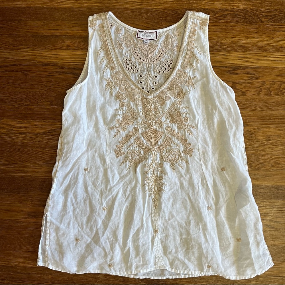 Johnny Was workshop top M embroidered neutral lightweight boho